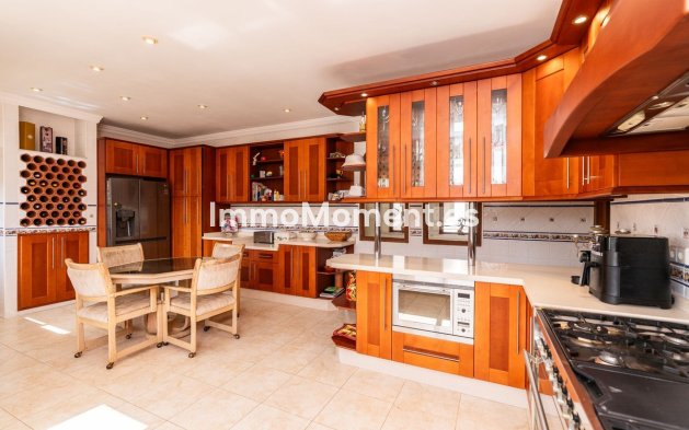Resale - Detached villa - Mijas - El Chaparral