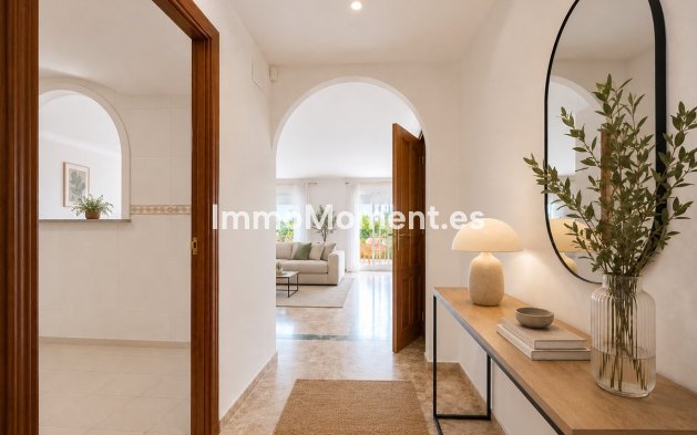 Resale - Townhouse - Estepona - Estepona Centro