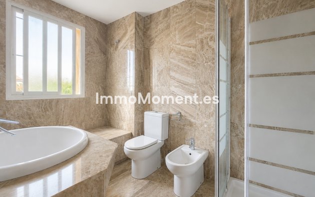 Resale - Townhouse - Estepona - Estepona Centro