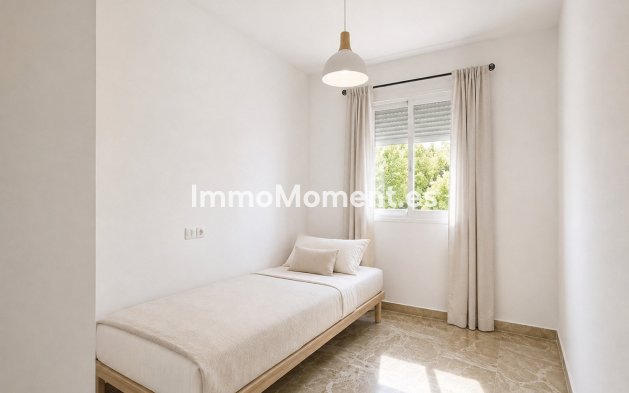 Resale - Townhouse - Estepona - Estepona Centro