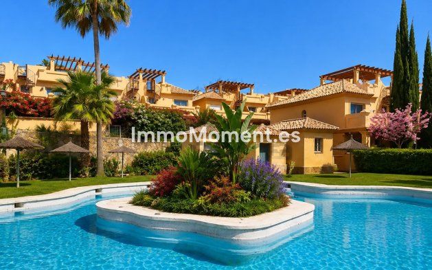 Resale - Townhouse - Estepona - Estepona Centro