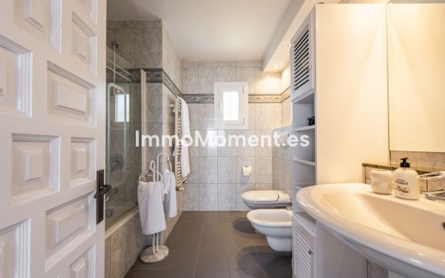 Revente - Villa individuelle - Estepona  - Atalaya