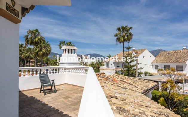 Revente - Villa individuelle - Estepona  - Atalaya