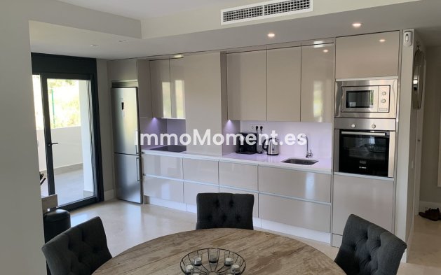 Resale - Apartment - Estepona - Estepona Centro