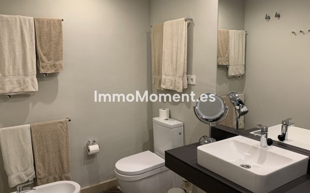 Resale - Apartment - Estepona - Estepona Centro