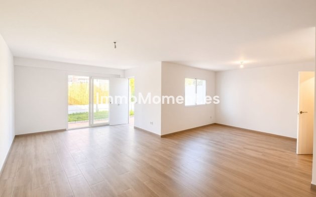 Resale - Townhouse - Estepona - Atalaya