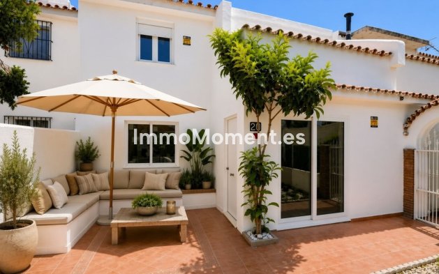 Resale - Townhouse - Estepona - Atalaya