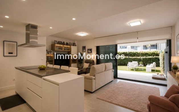 Resale - Apartment - Estepona - Estepona Centro