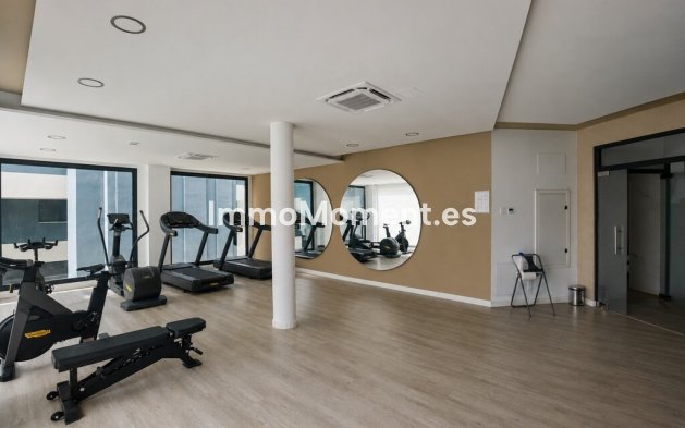 Resale - Apartment - Estepona - Estepona Centro