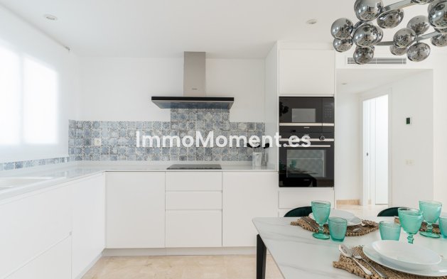 Resale - Apartment - Benahavís - Benahavís Centro