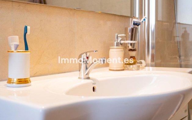 Wiederverkauf - Wohnung - Marbella - Nueva Andalucía