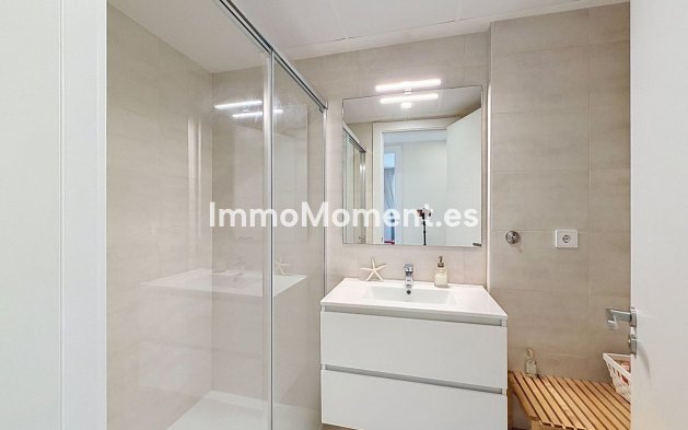 Resale - Apartment - Estepona - Selwo