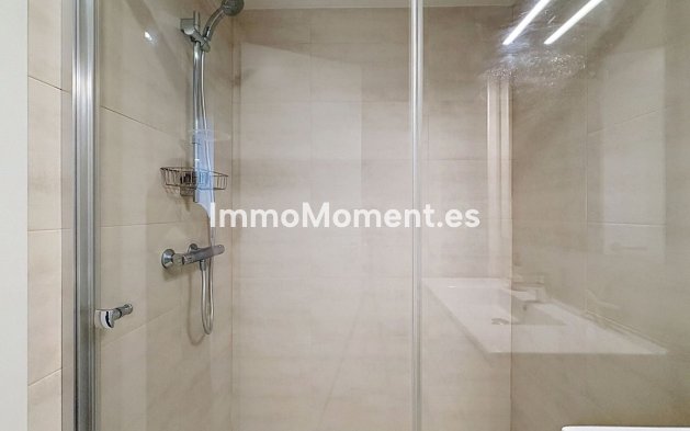 Resale - Apartment - Estepona - Selwo