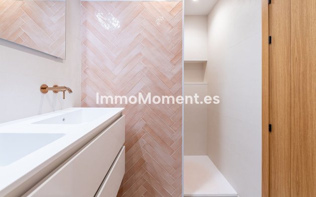 Bestaande woning - Appartement - Torremolinos - La Carihuela