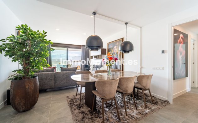 Resale - Apartment - Estepona - Estepona Centro