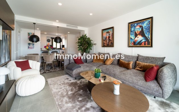 Resale - Apartment - Estepona - Estepona Centro