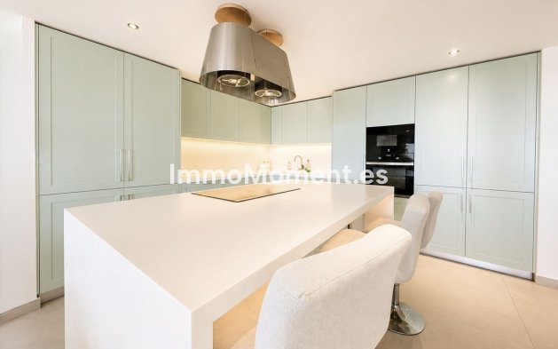 Resale - Detached villa - Estepona - New Golden Mile