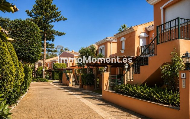 Resale - Detached villa - Estepona - New Golden Mile