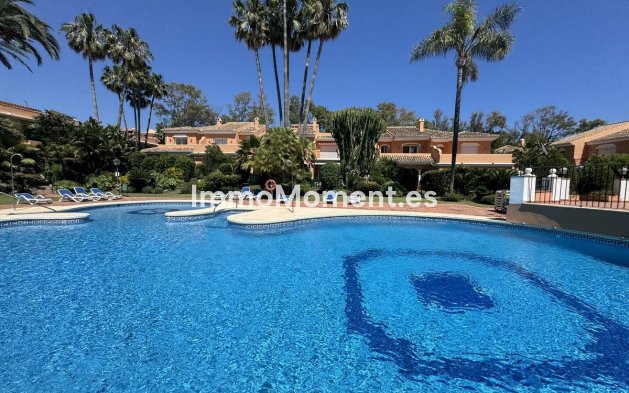 Resale - Detached villa - Estepona - New Golden Mile