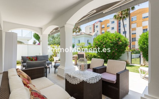 Resale - Detached villa - Estepona - Atalaya