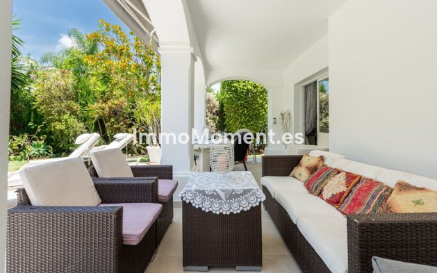 Resale - Detached villa - Estepona - Atalaya