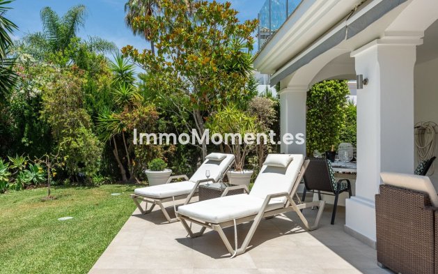 Resale - Detached villa - Estepona - Atalaya