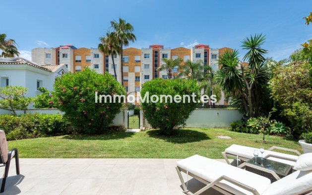 Resale - Detached villa - Estepona - Atalaya