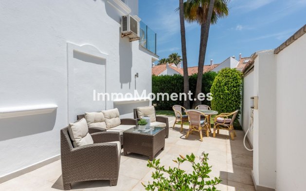 Resale - Detached villa - Estepona - Atalaya