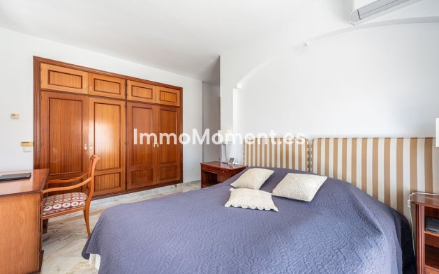 Resale - Detached villa - Estepona - Atalaya