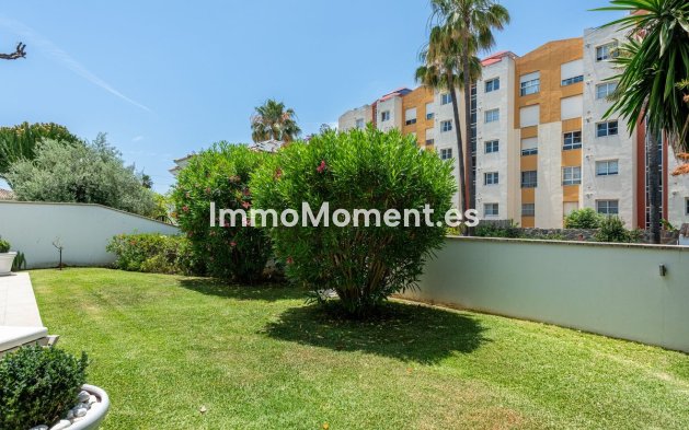 Resale - Detached villa - Estepona - Atalaya