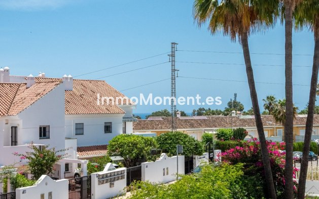 Resale - Detached villa - Estepona - Atalaya