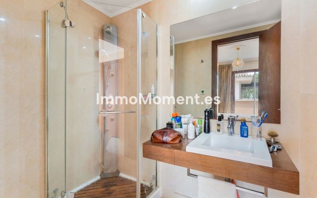 Wiederverkauf - Wohnung - Marbella - Nueva Andalucía