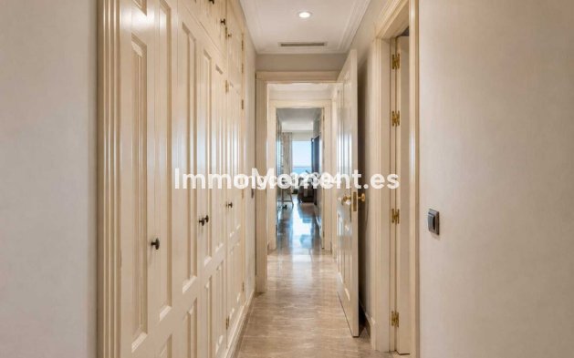 Resale - Apartment - Marbella - Sierra Blanca
