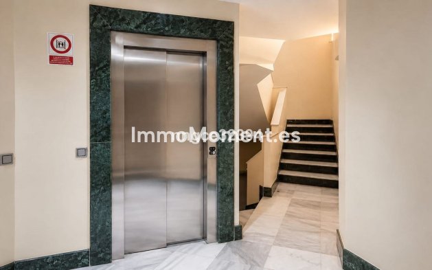 Resale - Apartment - Marbella - Sierra Blanca