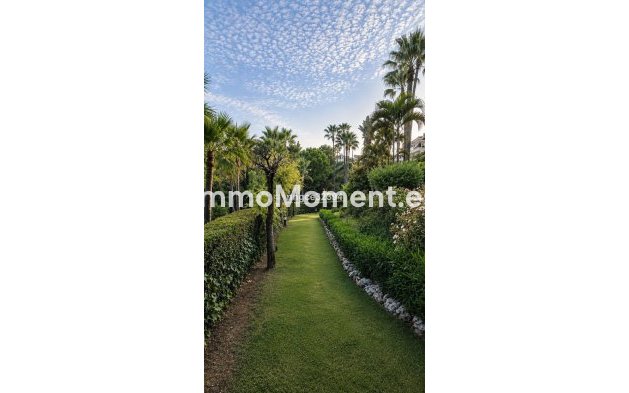 Resale - Apartment - Marbella - Sierra Blanca