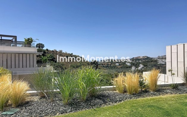 Resale - Apartment - Benahavís - Benahavís Centro