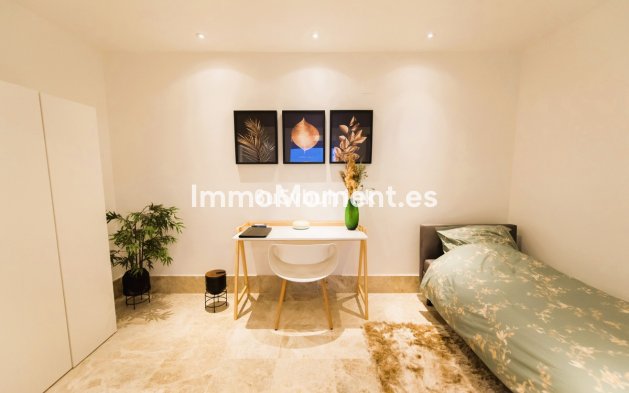 Resale - Apartment - Marbella - Santa Clara