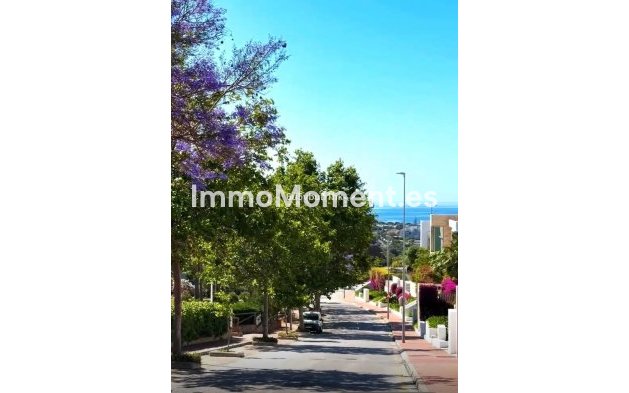 Resale - Apartment - Marbella - Santa Clara
