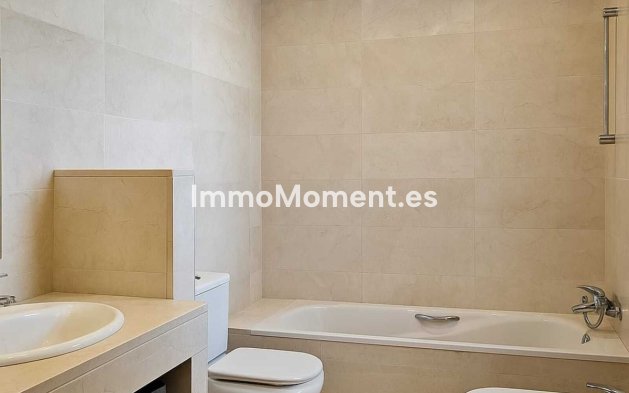 Resale - Townhouse - Estepona - Estepona Centro