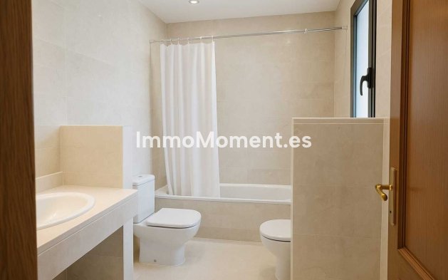Resale - Townhouse - Estepona - Estepona Centro