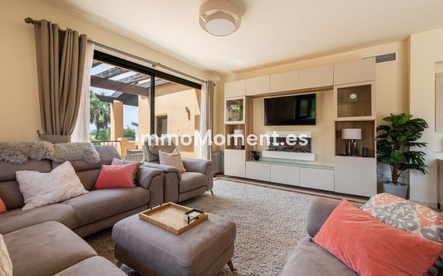 Resale - Apartment - Estepona - Estepona Centro