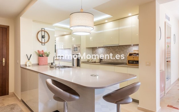 Resale - Apartment - Estepona - Estepona Centro