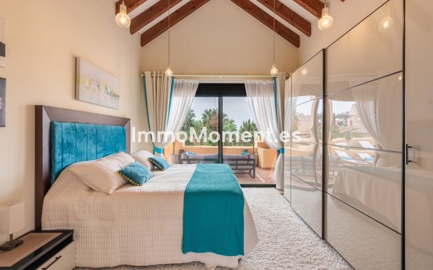 Resale - Apartment - Estepona - Estepona Centro