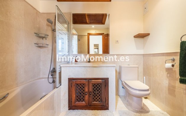 Resale - Apartment - Estepona - Estepona Centro