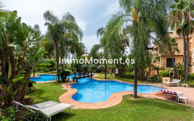 Resale - Apartment - Estepona - Estepona Centro