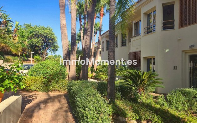 Resale - Apartment - Marbella - Sierra Blanca
