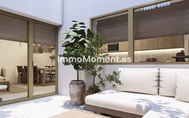 Resale - Townhouse - Estepona - Estepona Centro