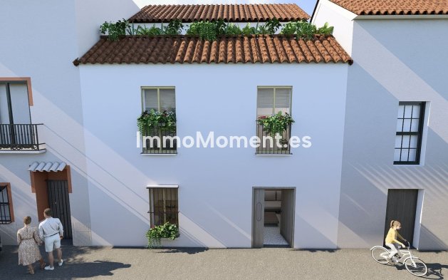 Resale - Townhouse - Estepona - Estepona Centro