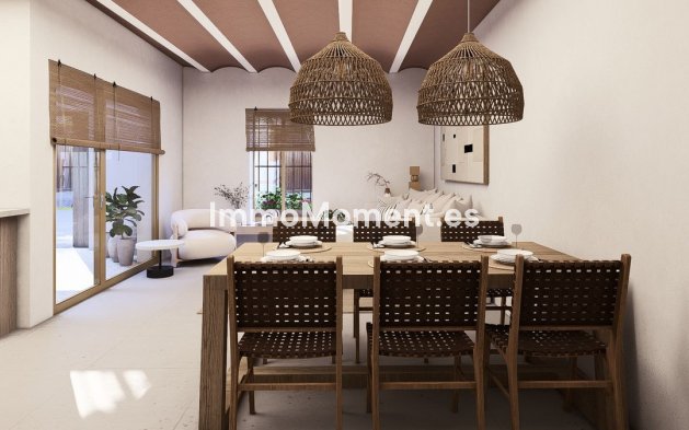 Resale - Townhouse - Estepona - Estepona Centro