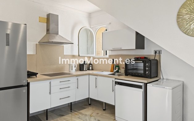 Resale - Apartment - Estepona - Estepona Centro